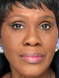  Dee Freeman
