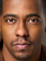 Foto de Derrick A. King, actor de ¿Por qué me casé otra vez?