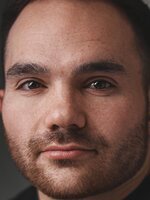 Foto de Linden Porco, actor de Siendo Heumann