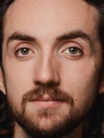 Foto de Darren Cullen, actor de Vampire Carnival