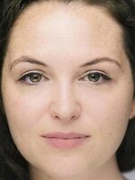 Foto de Hannah James-Scott, actriz de Elsinore