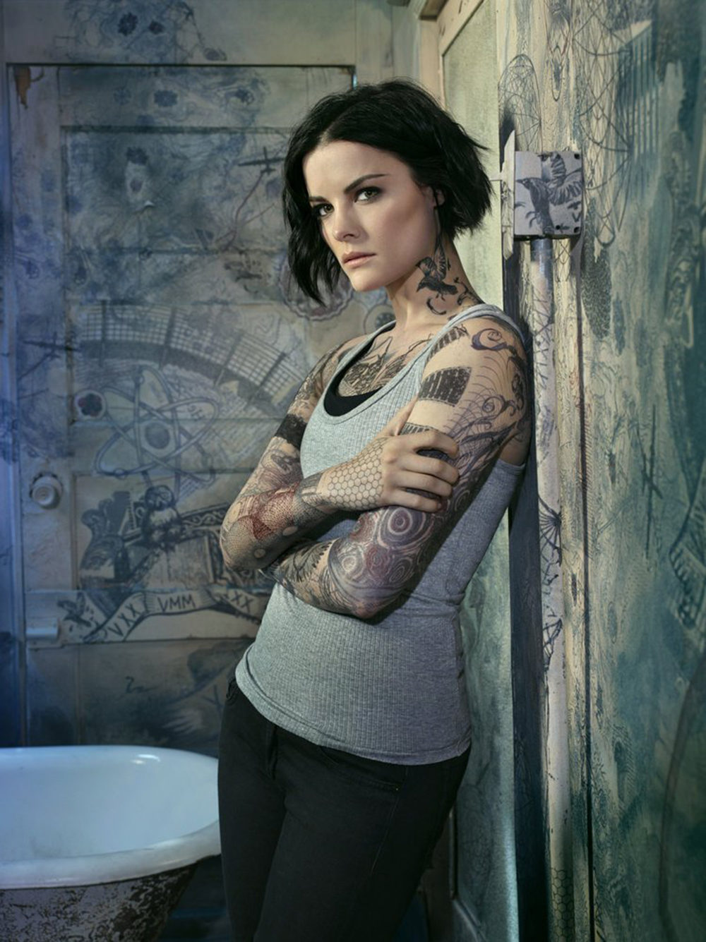 Jaimie Alexander posando en la segunda temporada 'Blindspot'