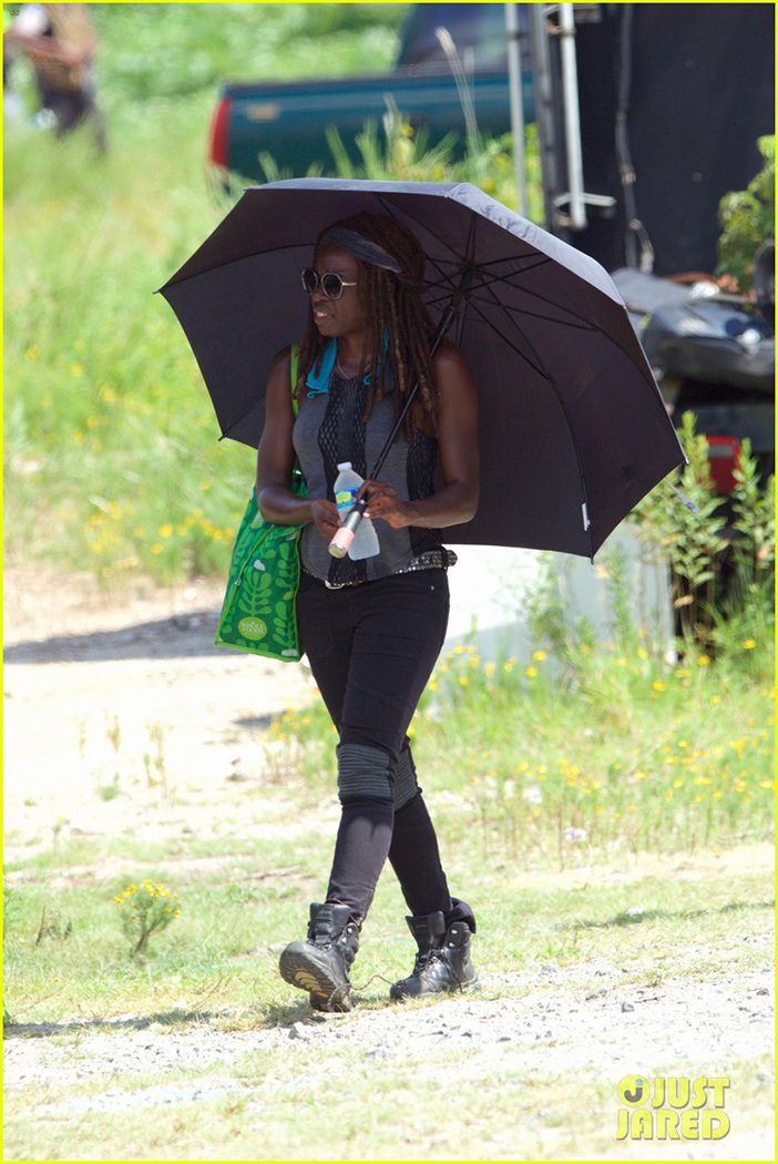 Danai Gurira rodando la séptima temporada de 'The Walking Dead'