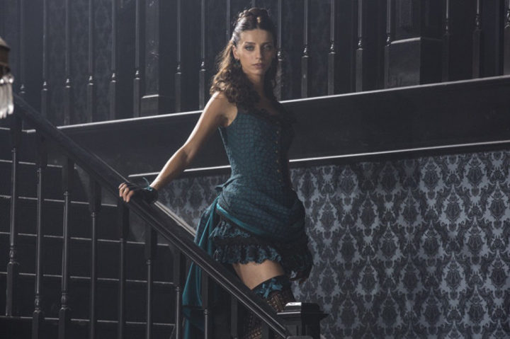 Angela Sarafyan en 'Westworld'