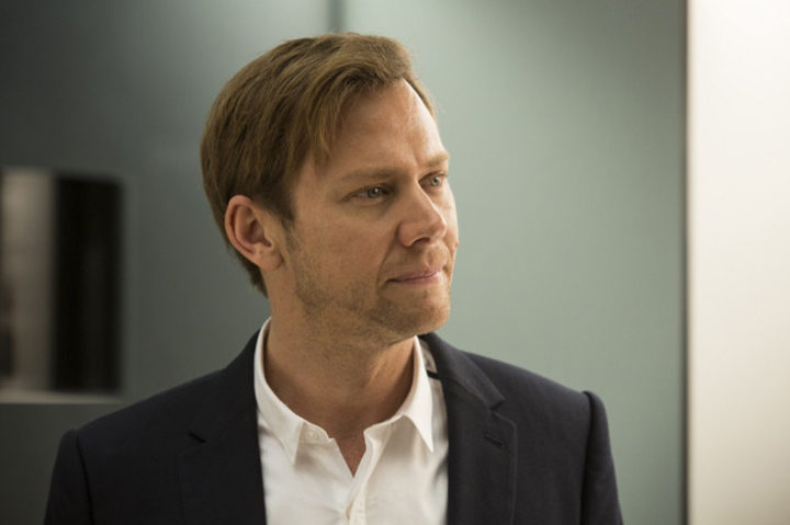 Jimmi Simpson en 'Westworld'