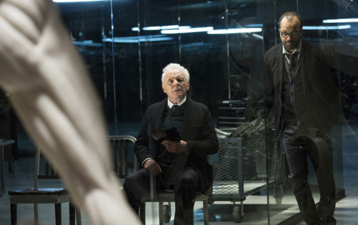 Anthony Hopkins y Jeffrey Wright en 'Westworld'