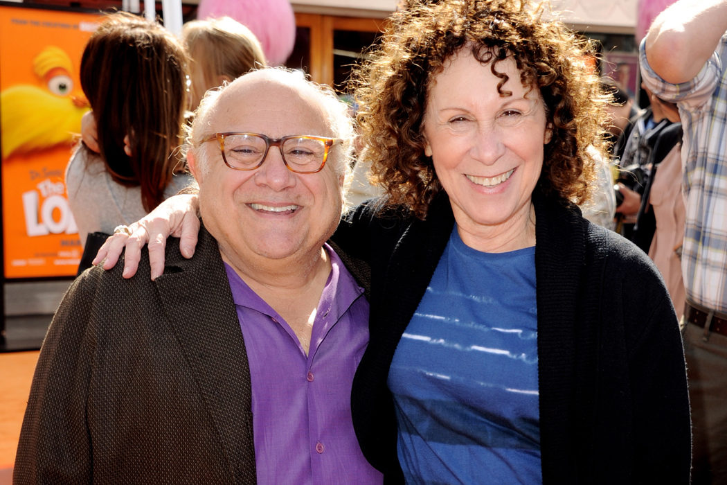 Danny DeVito y Rhea Perlman