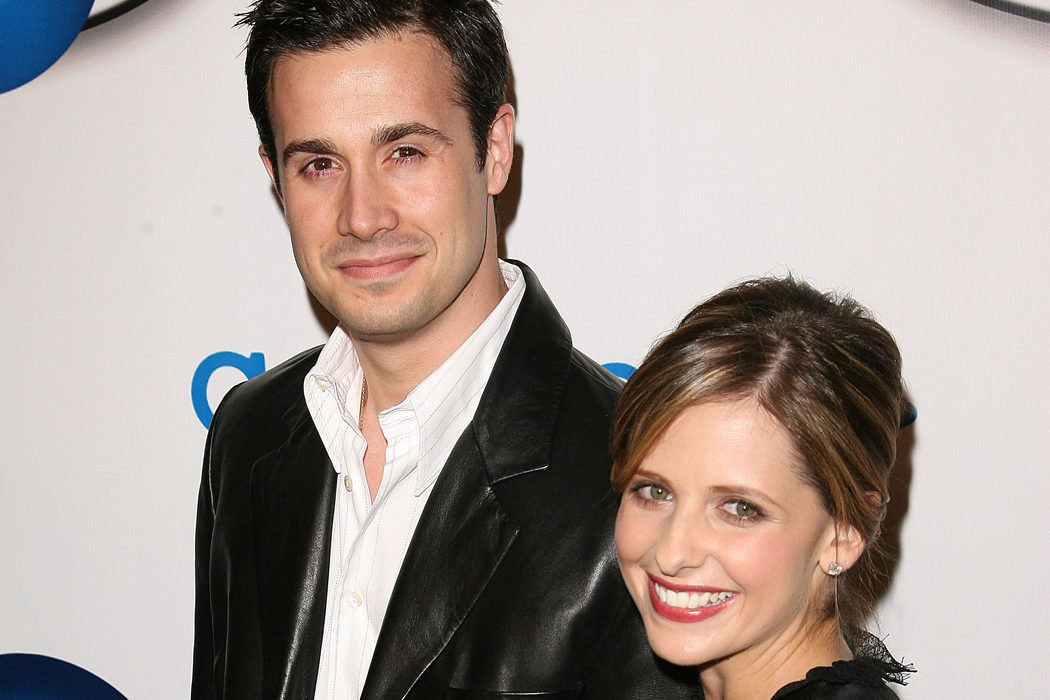 Sarah Michelle Gellar y Freddie Prinze Jr.