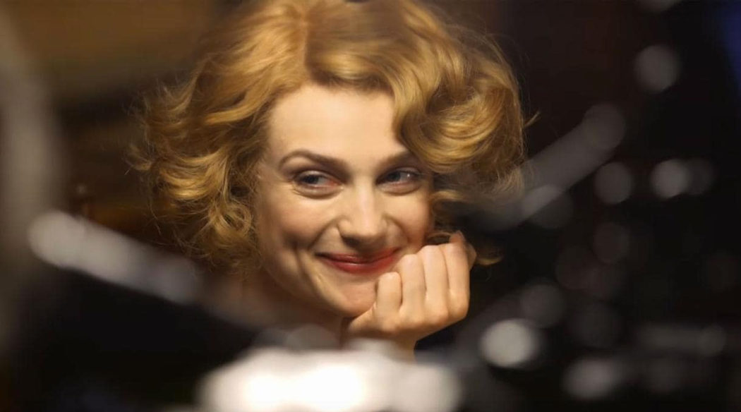 Alison Sudol (Queenie Goldstein)