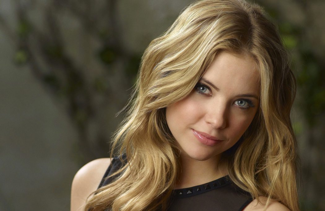 Ashley Benson (Hanna Marin)