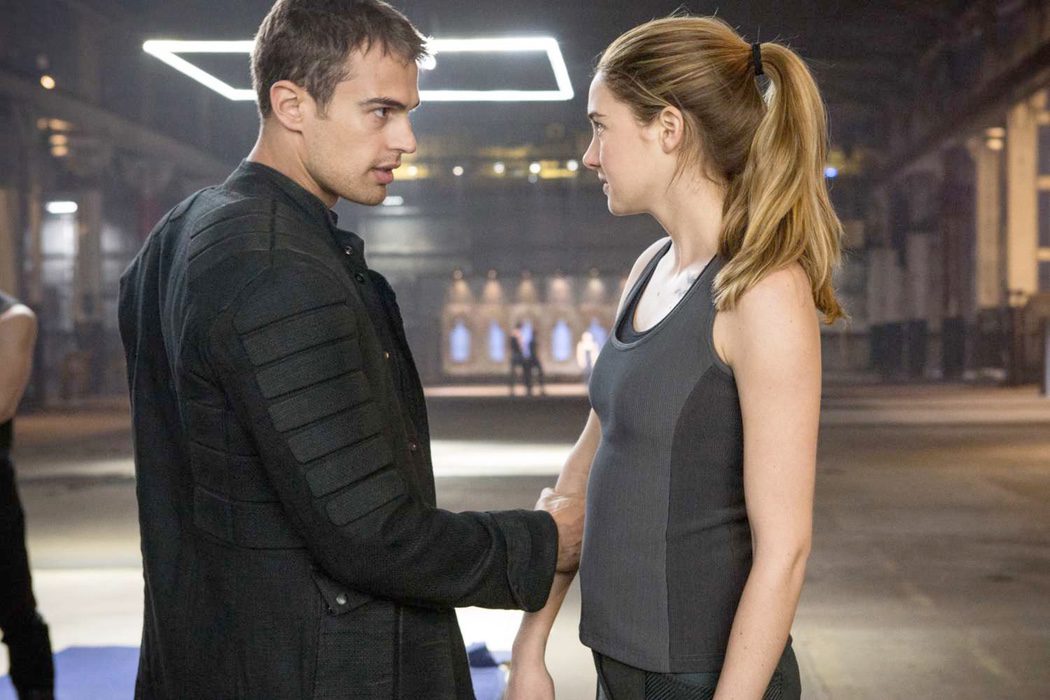 Theo James y Shailene Woodley en 'Divergente'