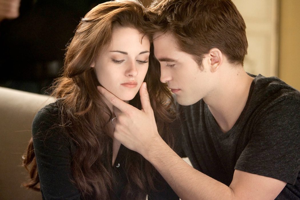 Kristen Stewart y Robert Pattinson en 'Crepúsculo'