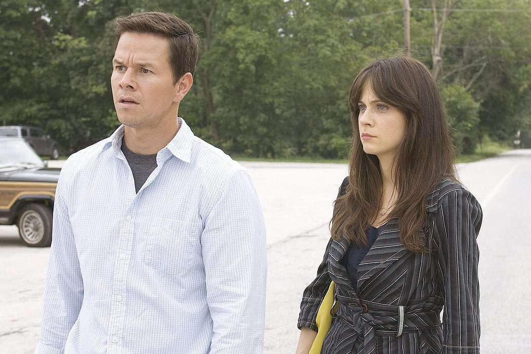 Zooey Deschanel y Mark Walhberg en 'El incidente'