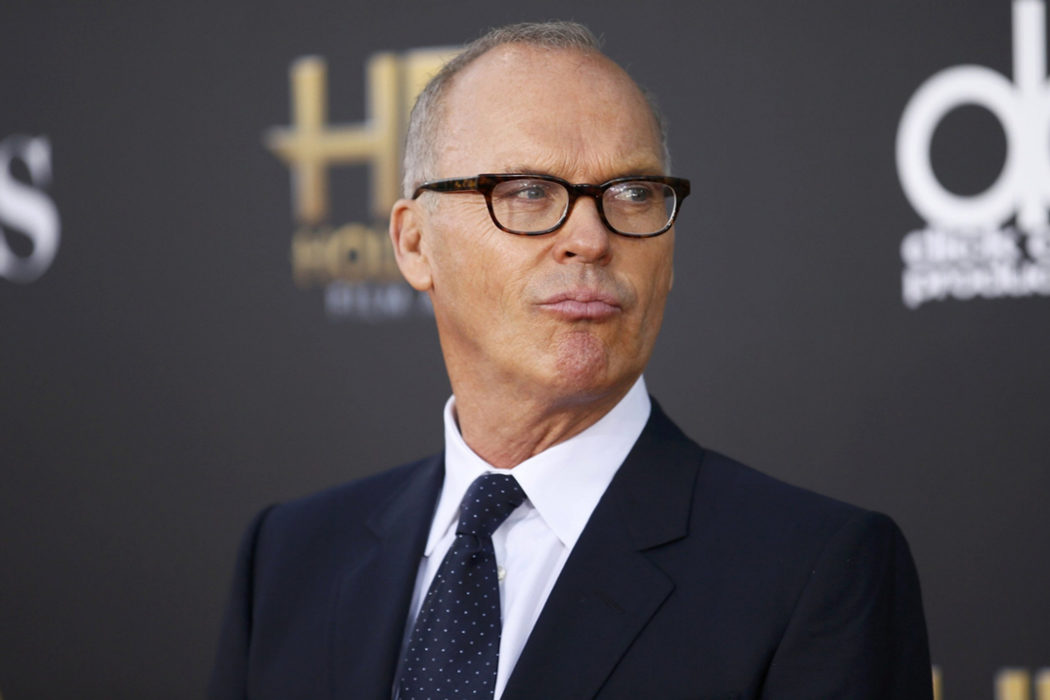 Michael Keaton es Michael Douglas