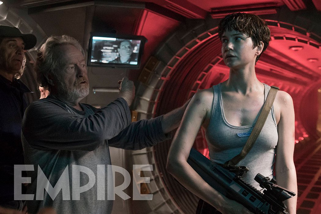 Ridley Scott y Katherine Waterston (Daniels)