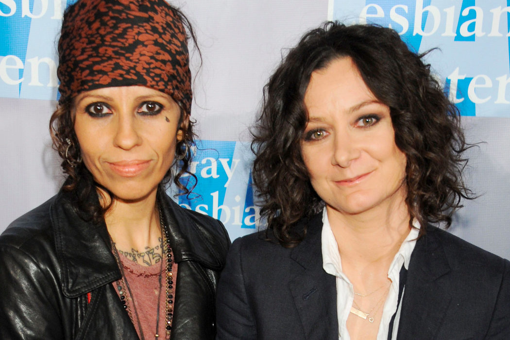 Sara Gilbert y Linda Perry