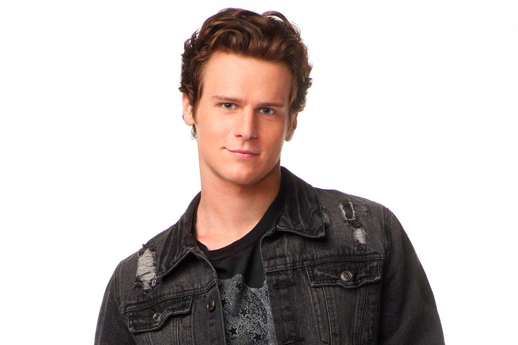 Jonathan Groff