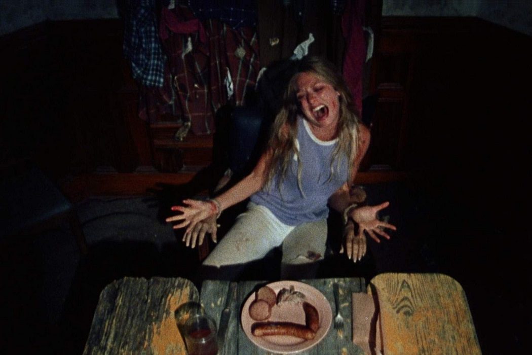 Marilyn Burns cenando en Texas