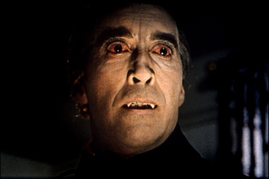 El 'Drácula' Christopher Lee es para "deficientes mentales"