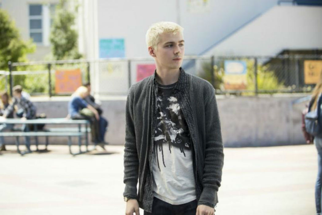 Miles Heizer (Alex)