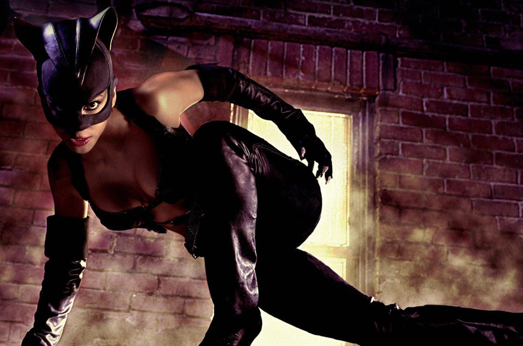 Halle Berry por 'Catwoman'