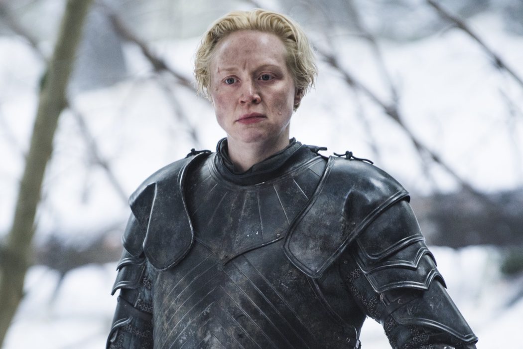 Brienne salva a Theon y a Sansa