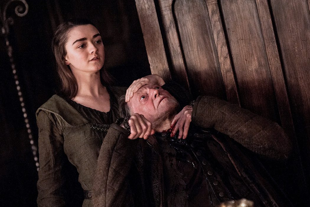 Arya asesina a Walder Frey