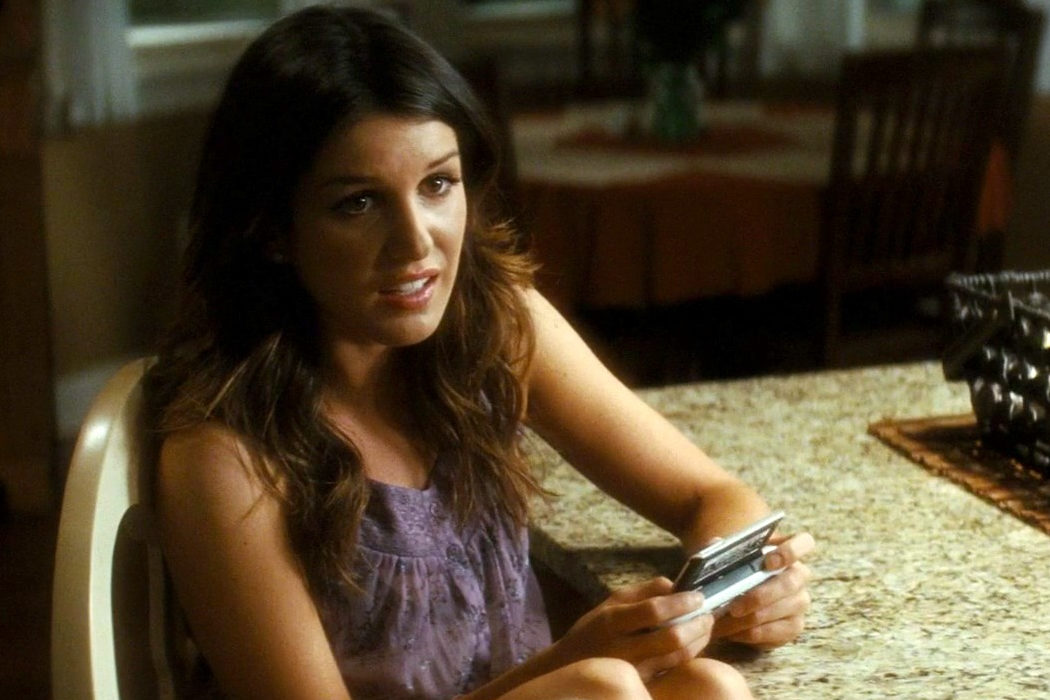 Shenae Grimes-Beech