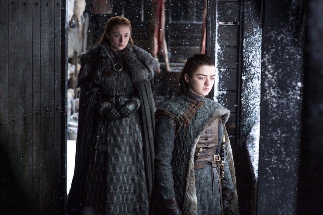 Arya y Sansa en Invernalia ya no son los personajes que conocíamos