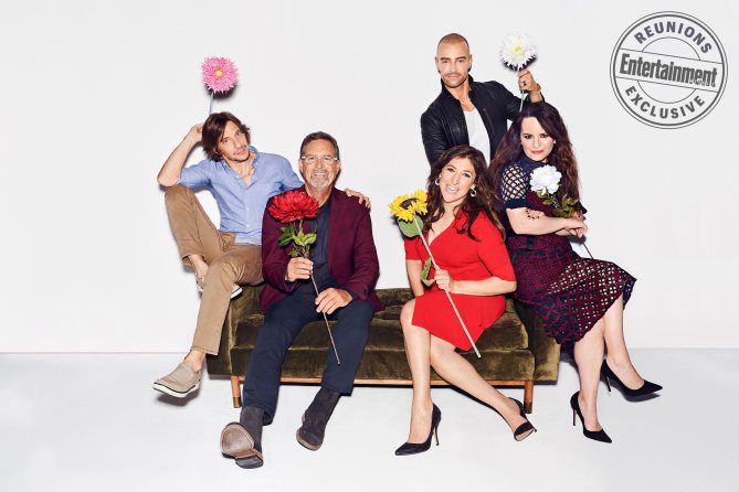 Mayim Bialik, Joey Lawrence, Michael Stoyanov, Ted Wass y Jenna von Oÿ