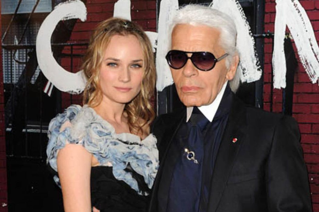 Es íntima amiga de Karl Lagerfeld y todo un icono de moda