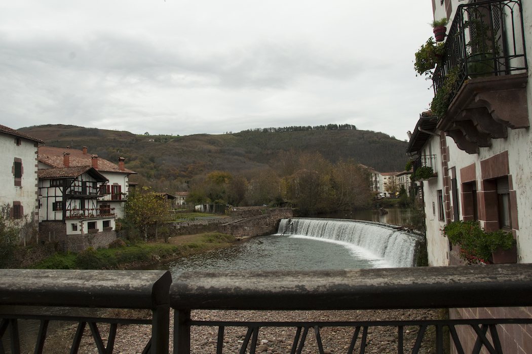 Vista desde el famoso puente de Elizondo