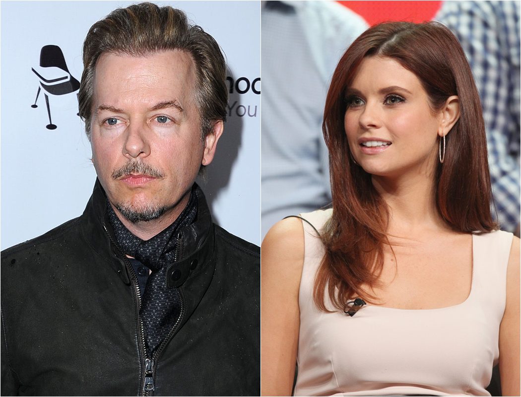 David Spade y Joanna Garcia Swisher fichan por 'The Kicker' de la CBS