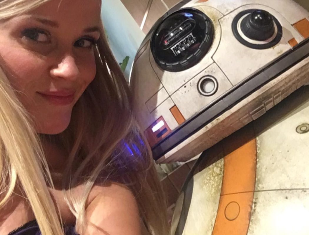 Reese Witherspoon también es fan de BB-8
