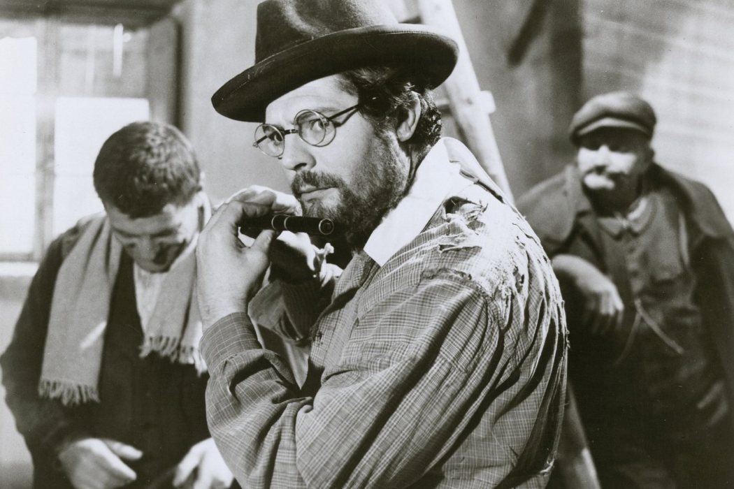 Profesor Sinigaglia en 'Los camaradas' (1963)