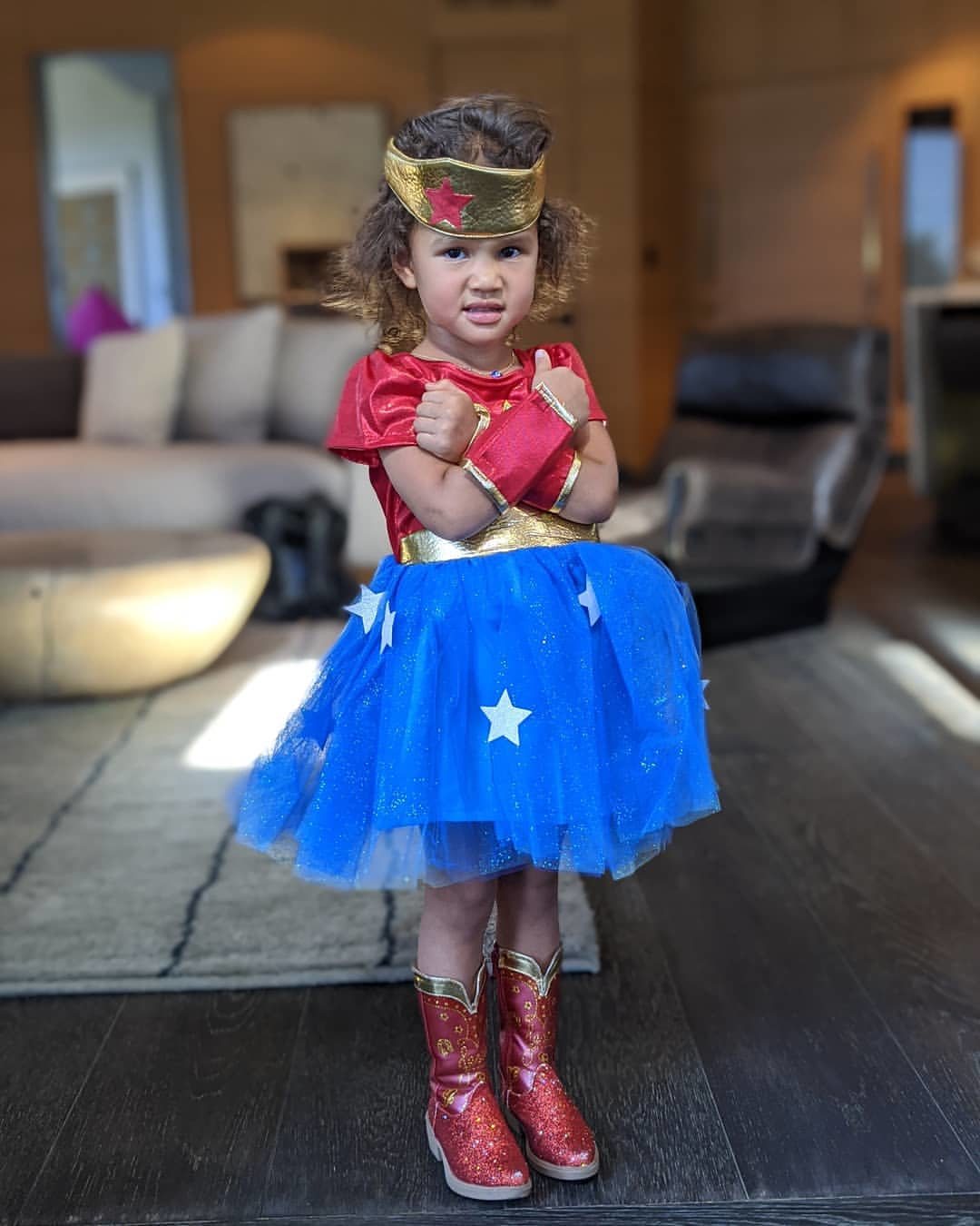 Luna Stephens, hija de John Legend y Chrissy Teigen, de Wonder Woman