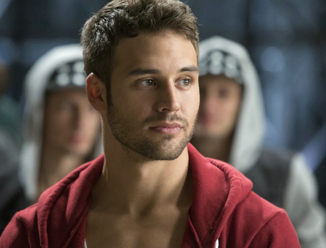 Ryan Guzman ('Heroes Reborn') ficha por 'Notorious' de ...