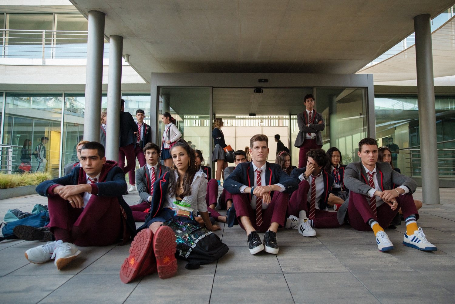 Guzmán (Miguel Bernardeau), Samu (Itzan Escamilla), Ander (Arón Piper), Omar (Omar Ayuso) y Rebeca (Claudia Salas)