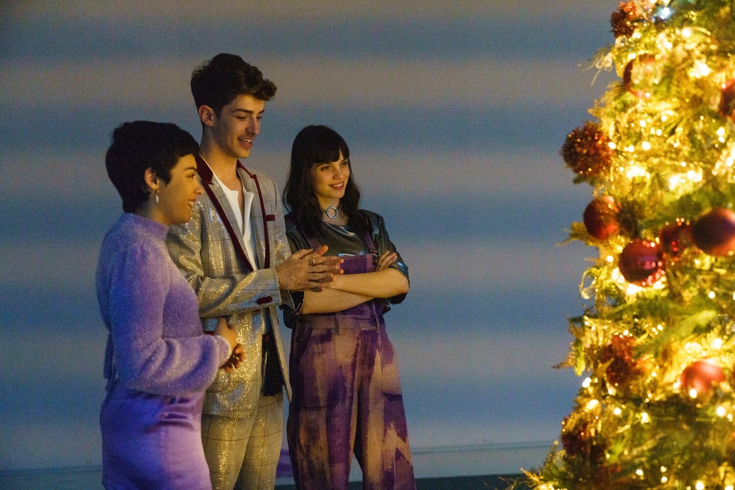 Carla Díaz (Ari), Manu Ríos (Patrick) y Martina Cariddi (Mencía) en el episodio 3 de 'Élite historias breves: Patrick'