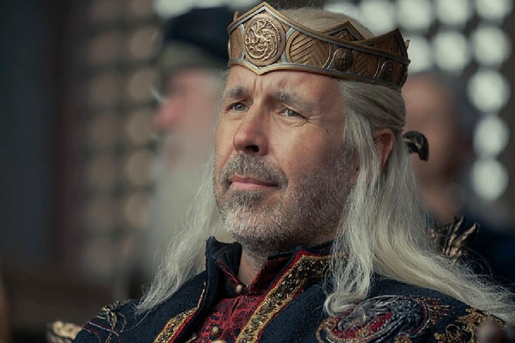 Paddy Considine es Viserys Targaryen