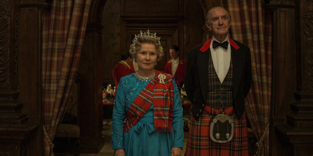 Imelda Staunton y Jonathan Pryce, Isabel II y el Duque de Edimburgo
