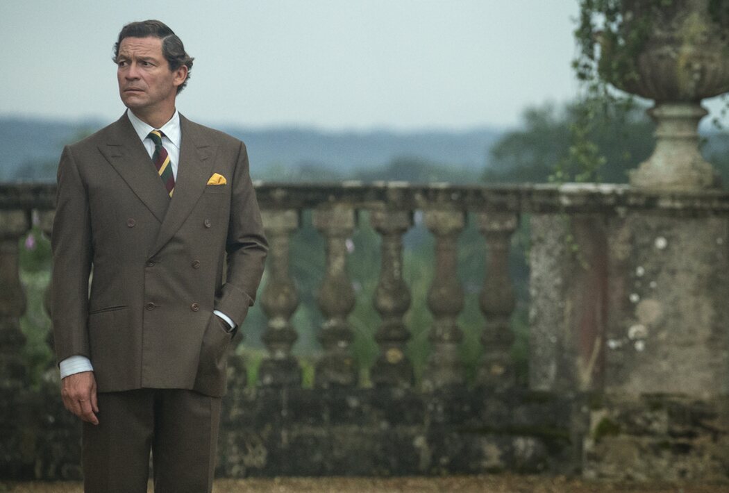 Dominic West como el príncipe Carlos