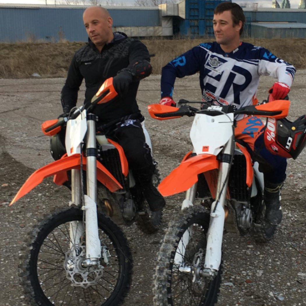 Vin Diesel practica con las motos