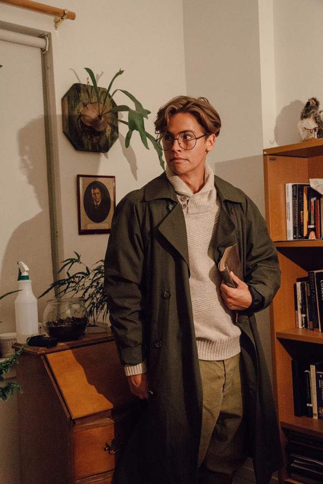 Cole Sprouse se disfraza de Milo Thatch