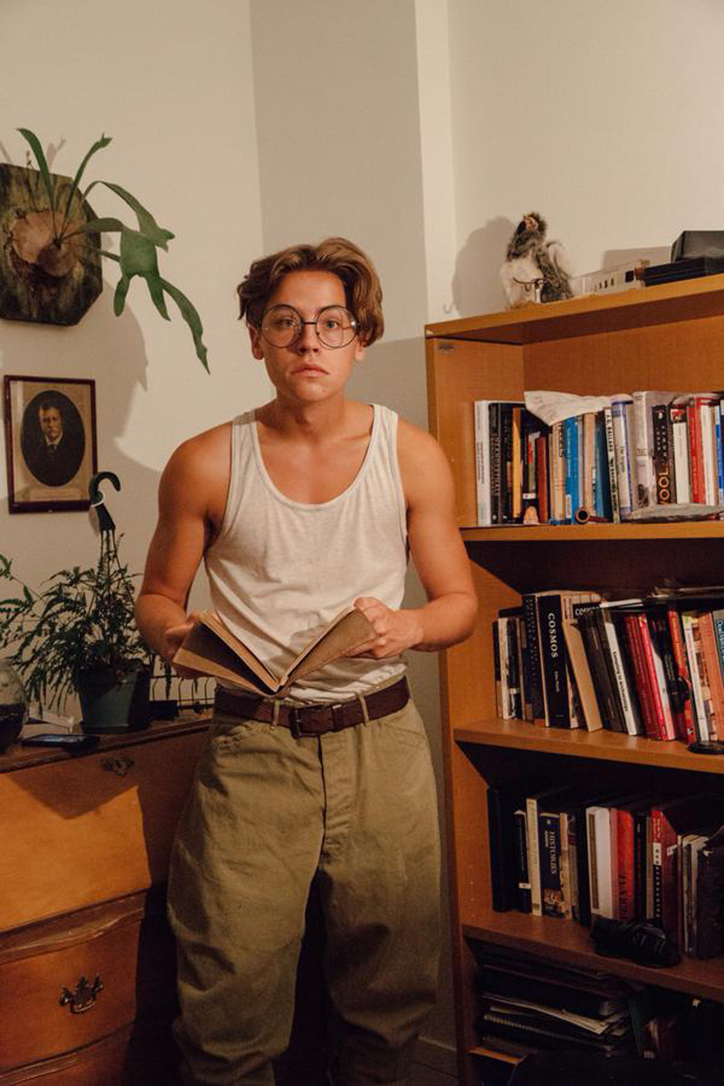 Cole Sprouse se disfraza de Milo Thatch