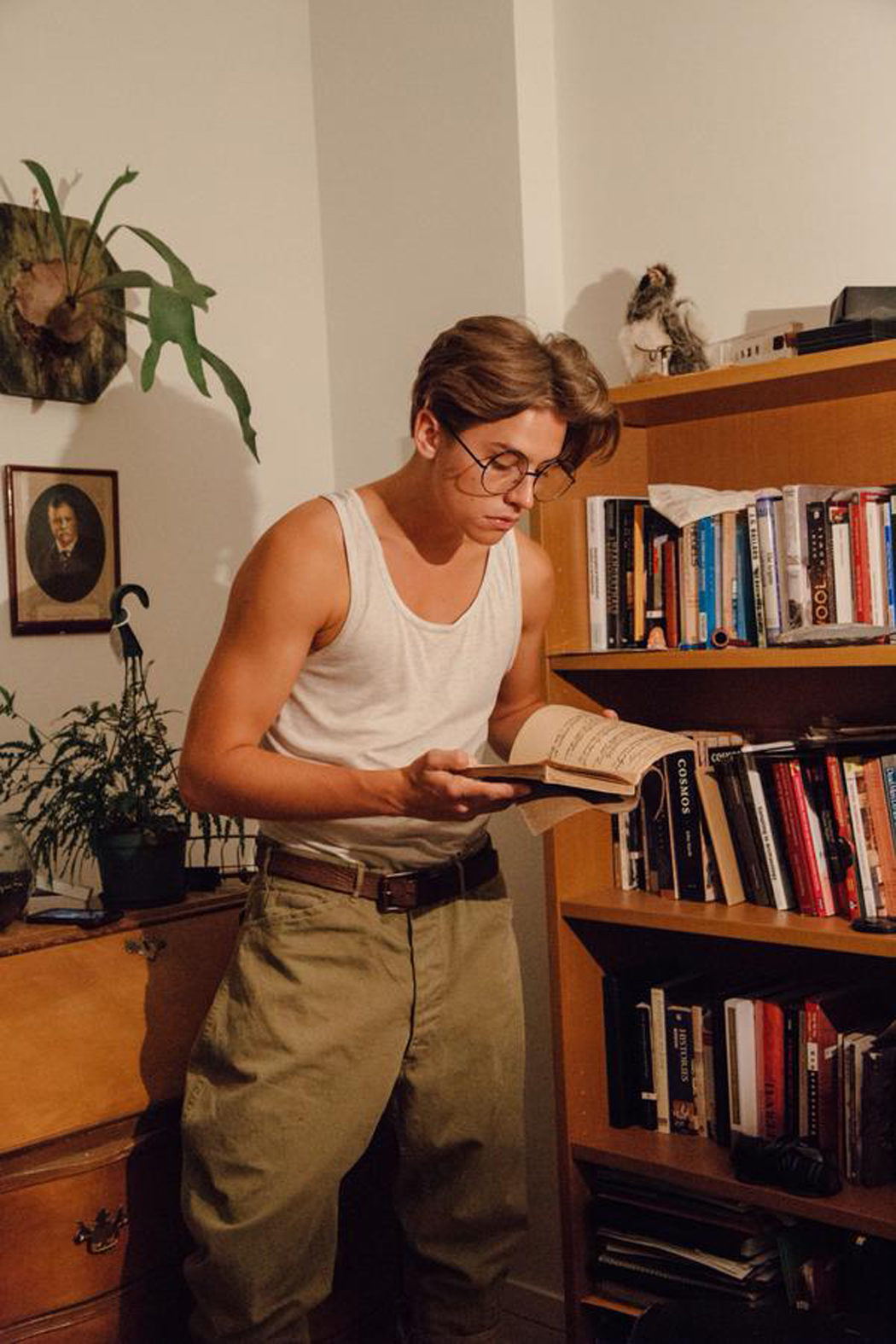 Cole Sprouse se disfraza de Milo Thatch