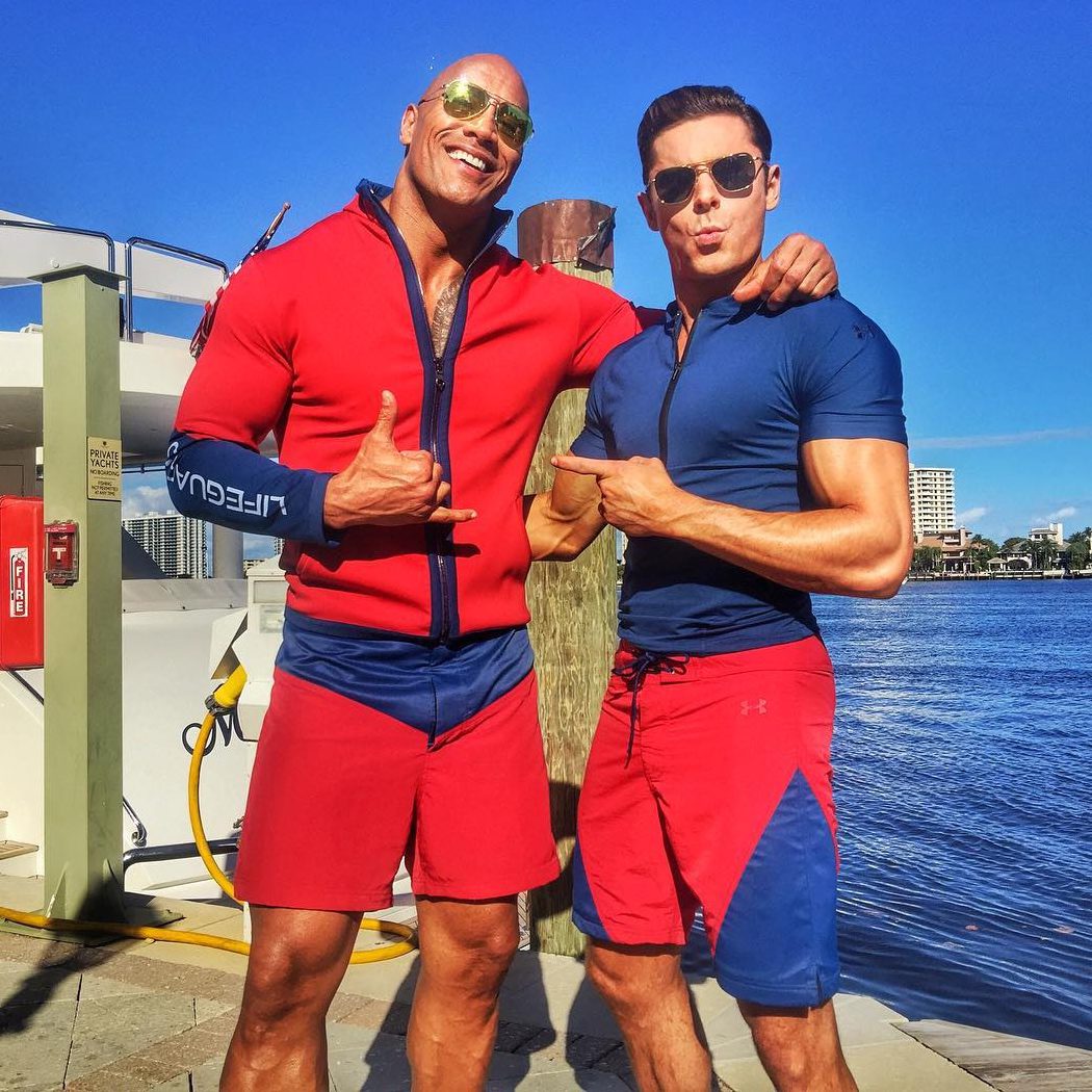 Dwayne Johnson y Zac Efron, los nuevos socorristas