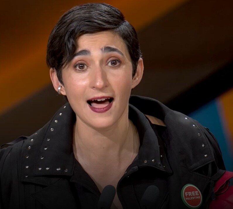 Alba Flores canta por su padre