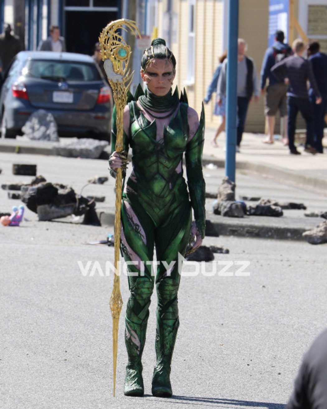 Elizabeth Banks interpretando a Rita Repulsa