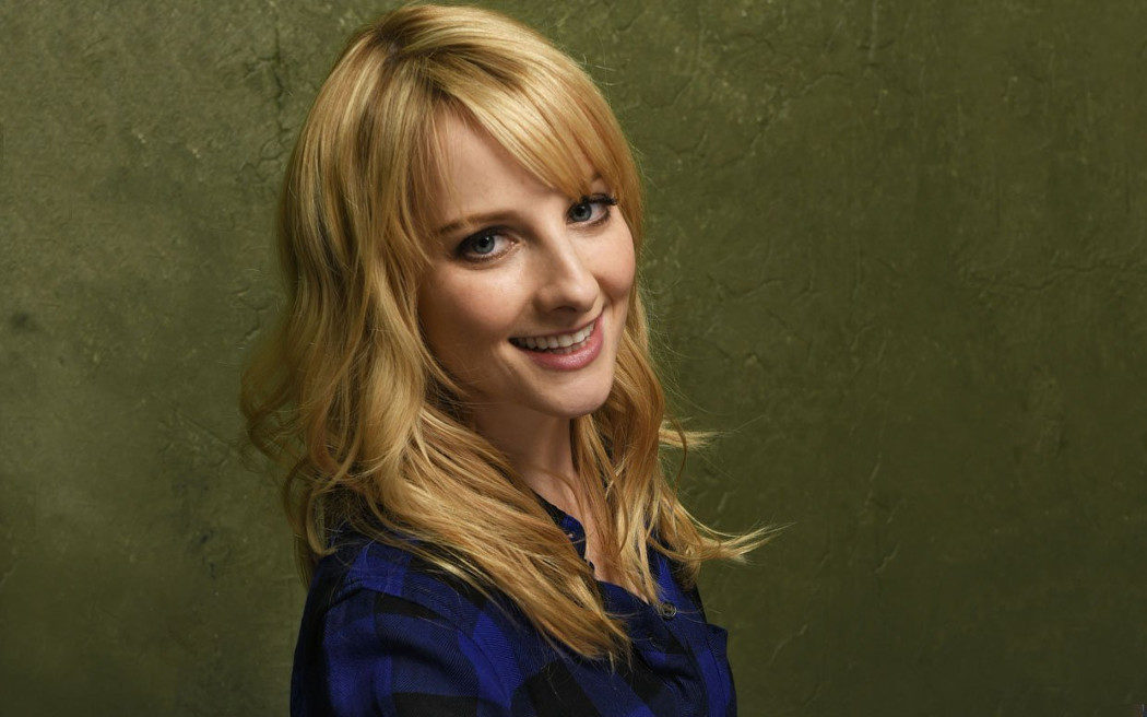 Melissa Rauch (Bernadette Rostenkowski)